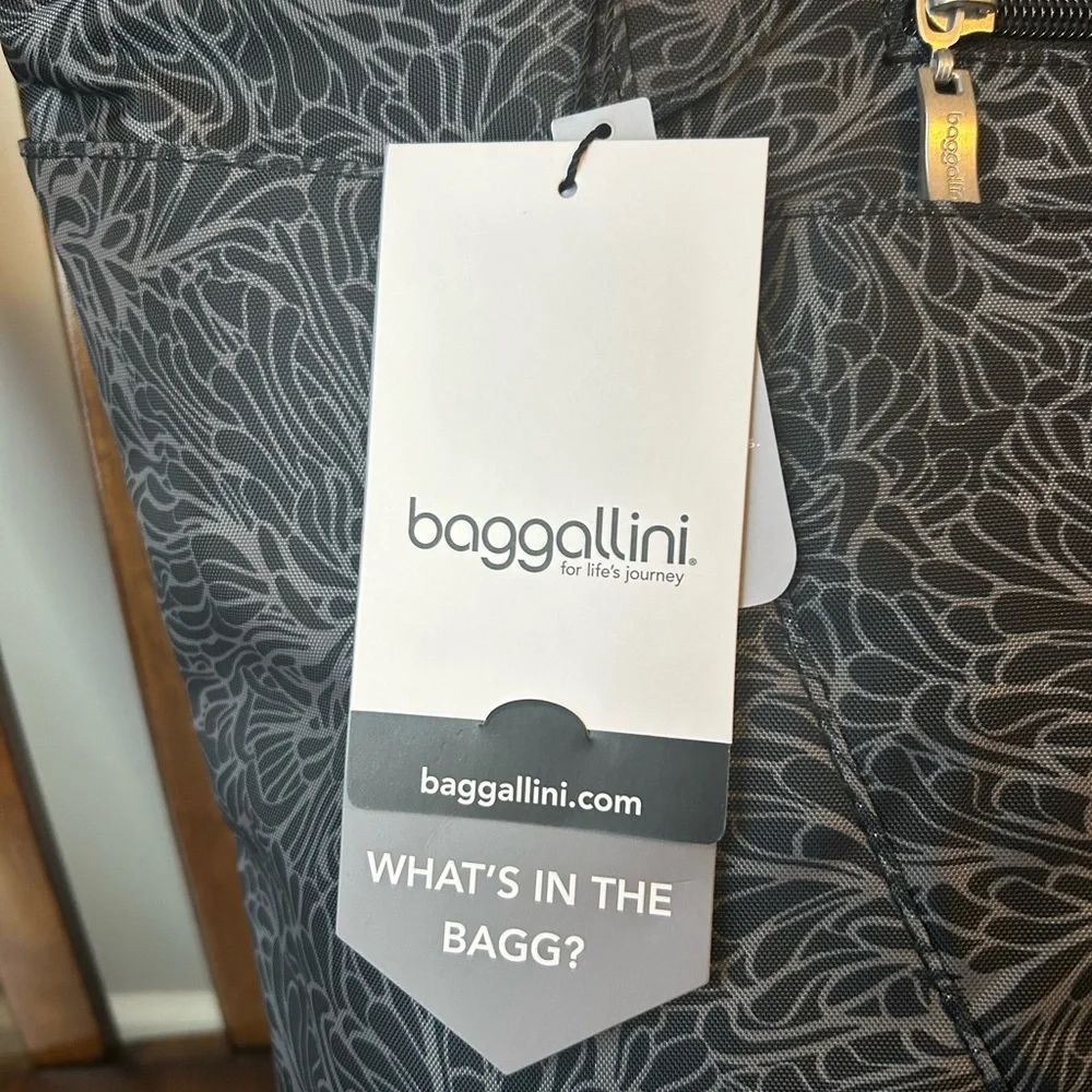 Baggallini  Avenue Tote Bag ‎ Midnight Blossom NWT